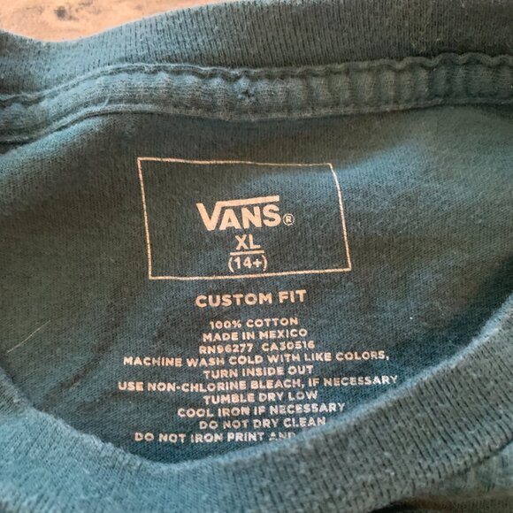 Vans t-shirt.  Boys sz XL.  Sz 14 - Picture 3 of 5